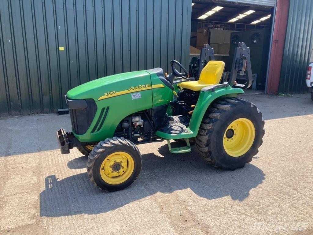 John Deere 3720 Tracteur