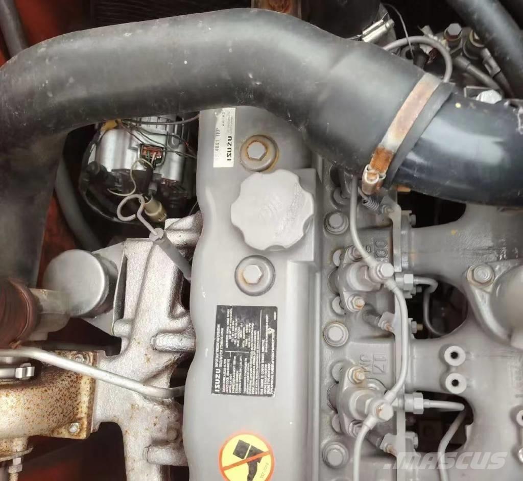 Hitachi 135US-6 Pelle sur chenilles