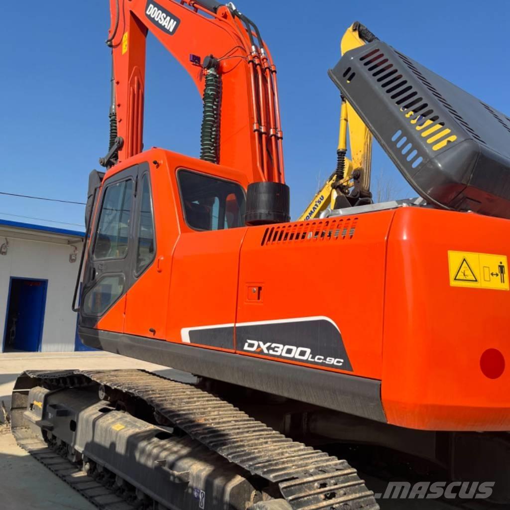 Doosan DX 300 Pelle sur chenilles