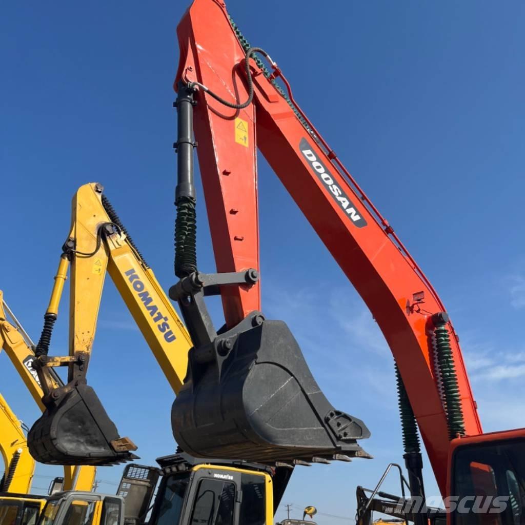 Doosan DX 300 Pelle sur chenilles