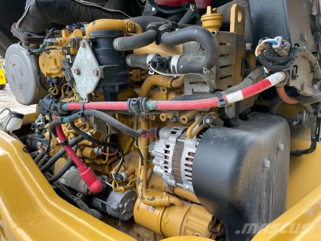CAT 907M Chargeuse sur pneus