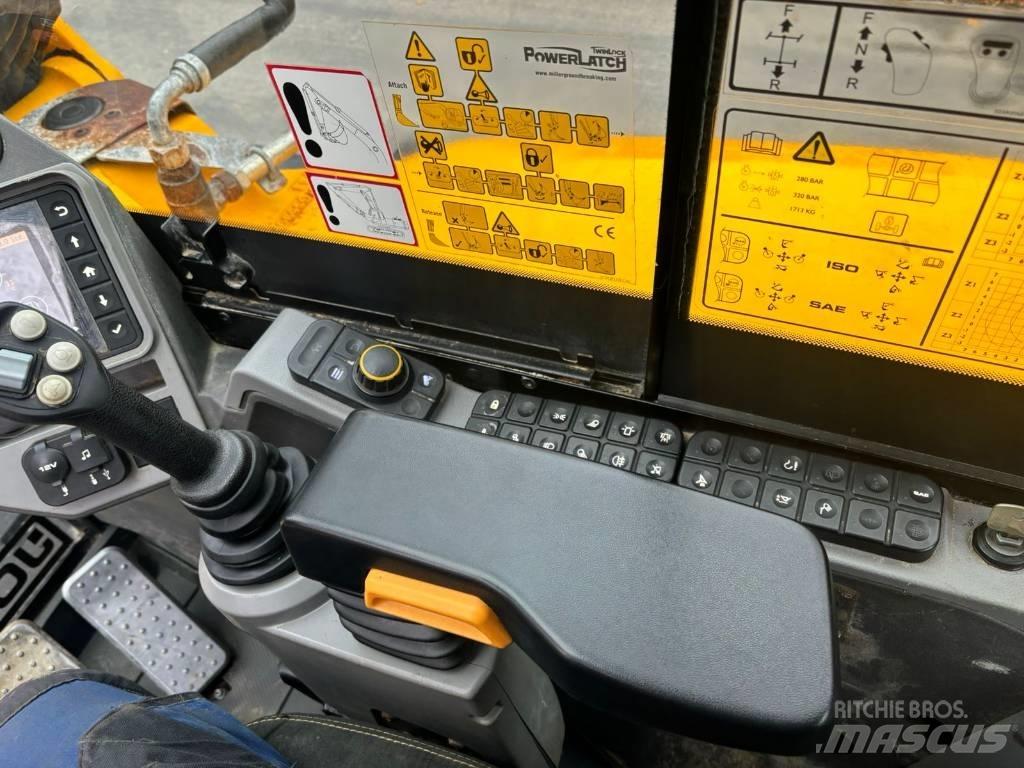 JCB HD 110 WT 4F Pelle sur pneus