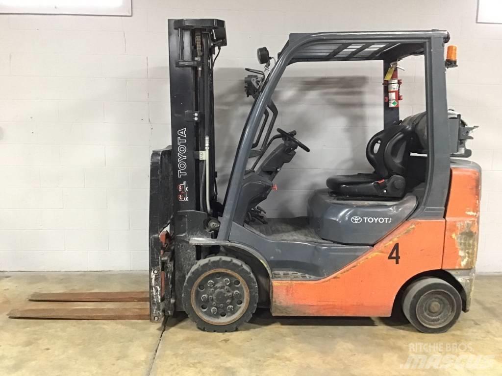 Toyota FGCU25 Autres Chariots élévateurs