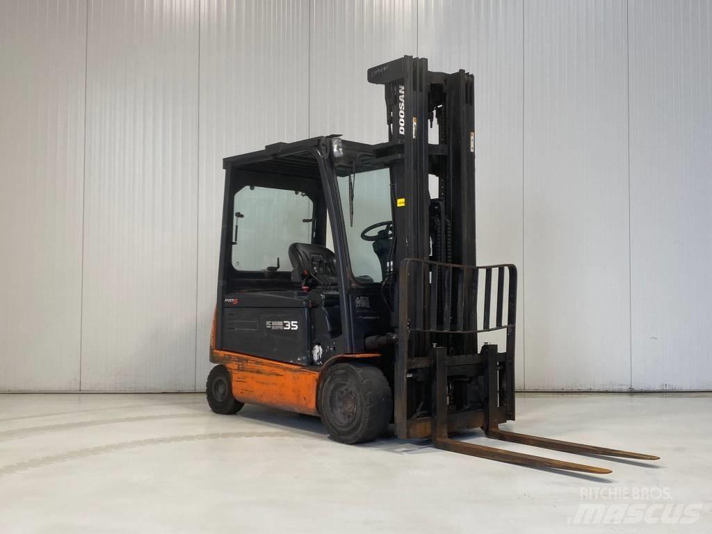 Doosan B35X-5 Chariots élévateurs électriques