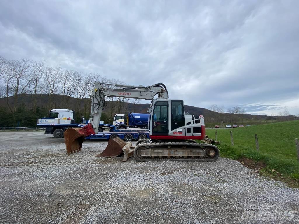 Takeuchi TB 2150 R Pelle sur chenilles