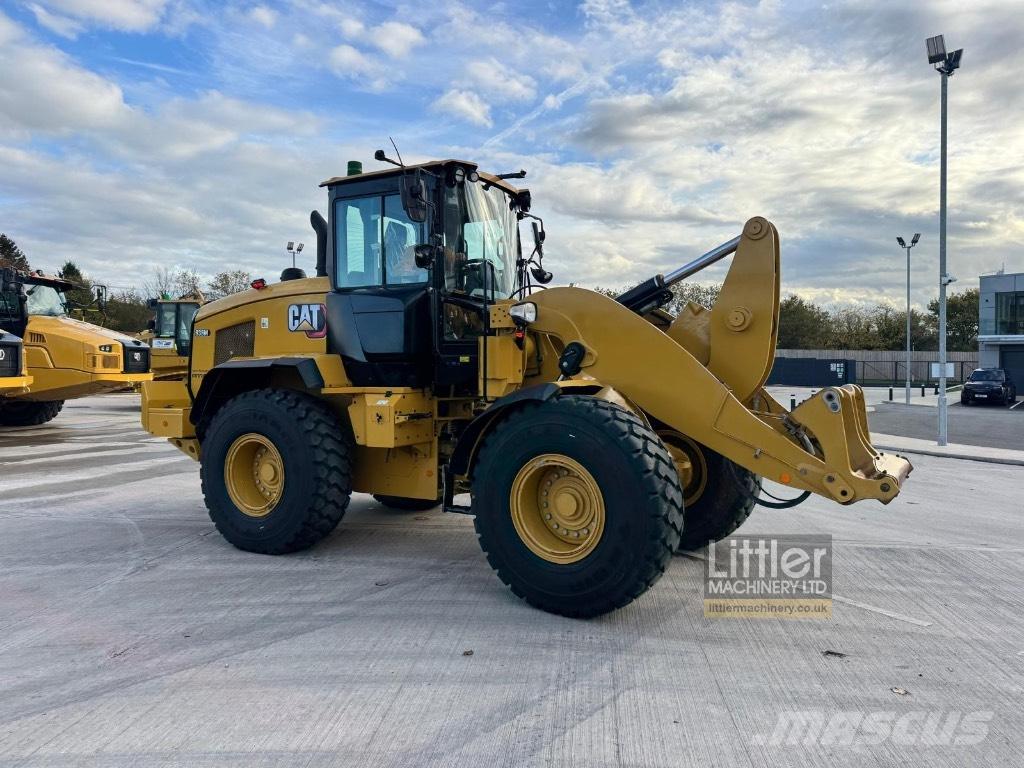 CAT 938 M Chargeuse sur pneus