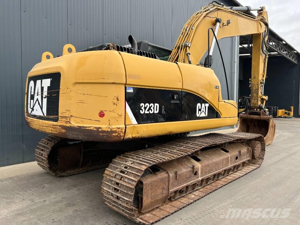 CAT 323D L Pelle sur chenilles