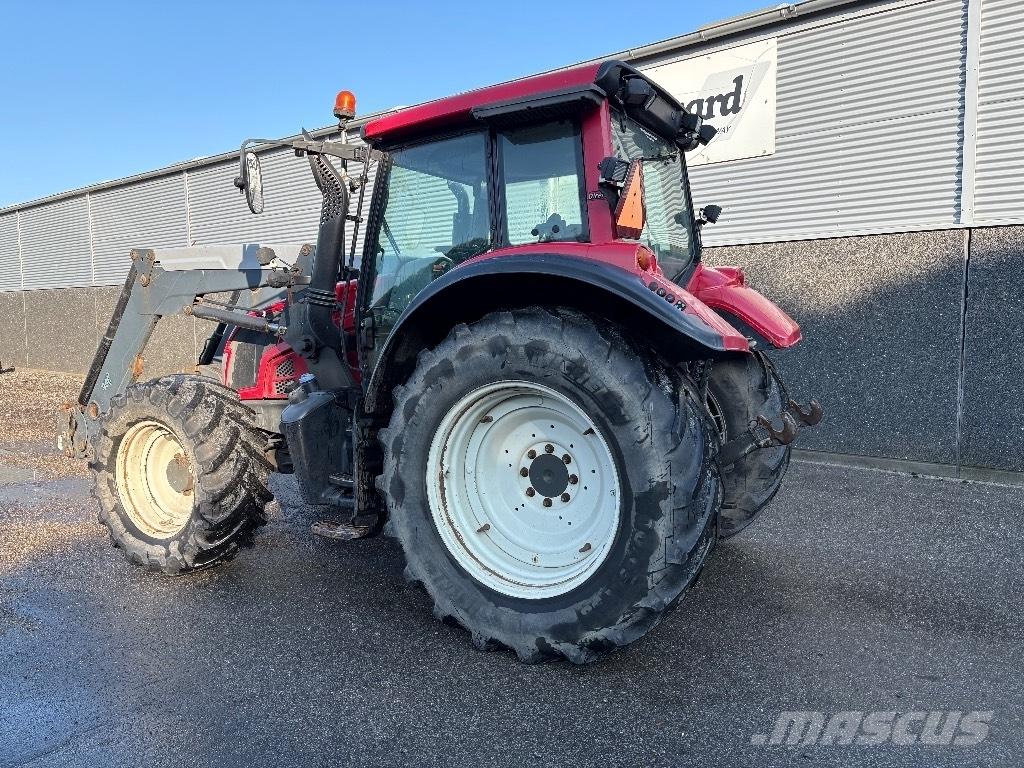 Valtra N 143 Tracteur