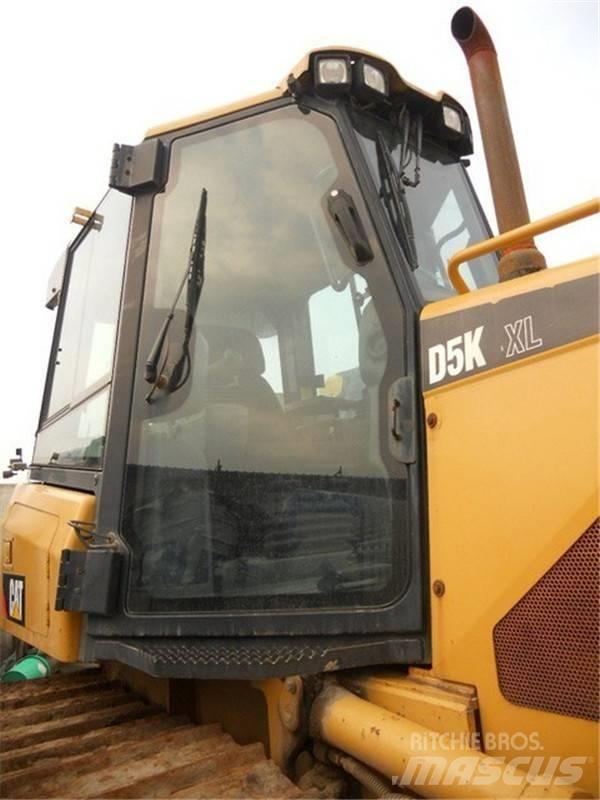 CAT D 5 K LGP Bouteurs sur chenilles