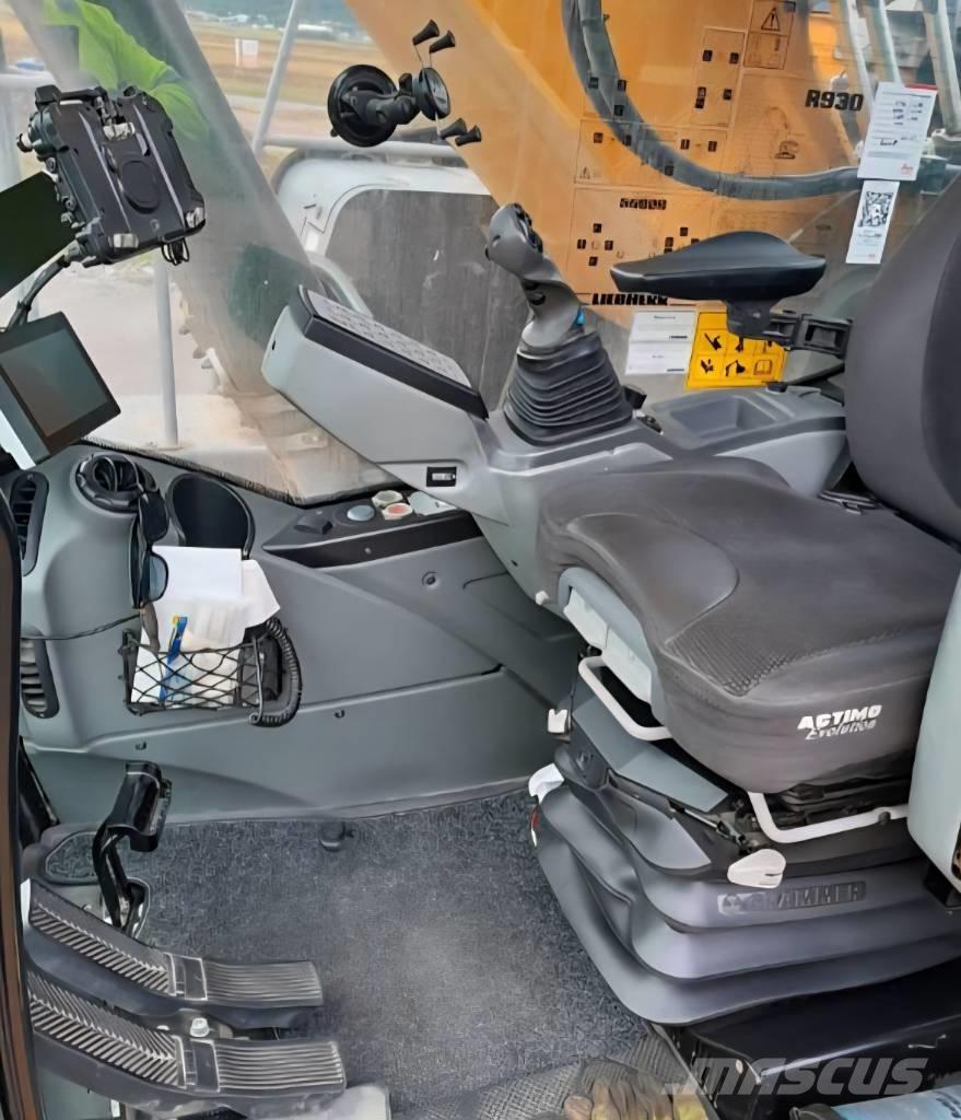 Liebherr R 930 G8 Pelle sur chenilles