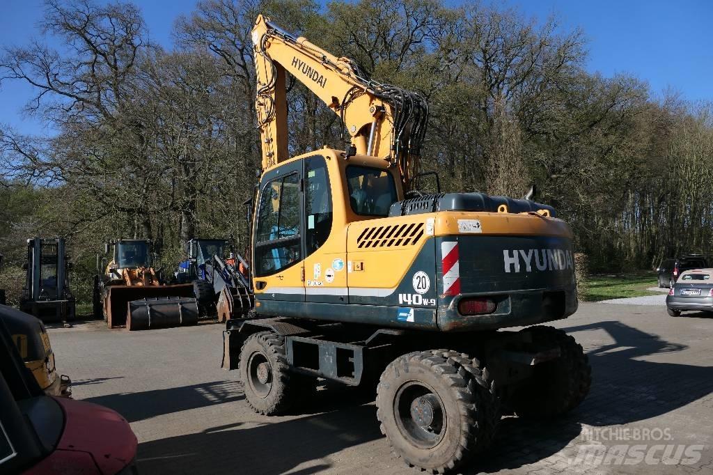 Hyundai 140-9 Pelle sur pneus