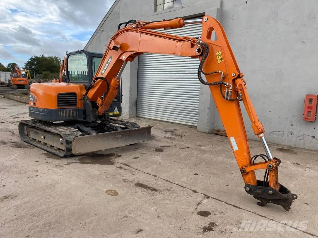 Doosan Develon DX85R Mini pelle 7t-12t