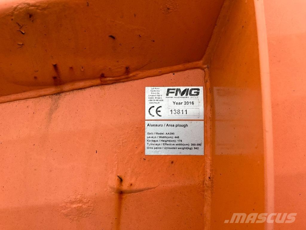 FMG 390 Chasse neige