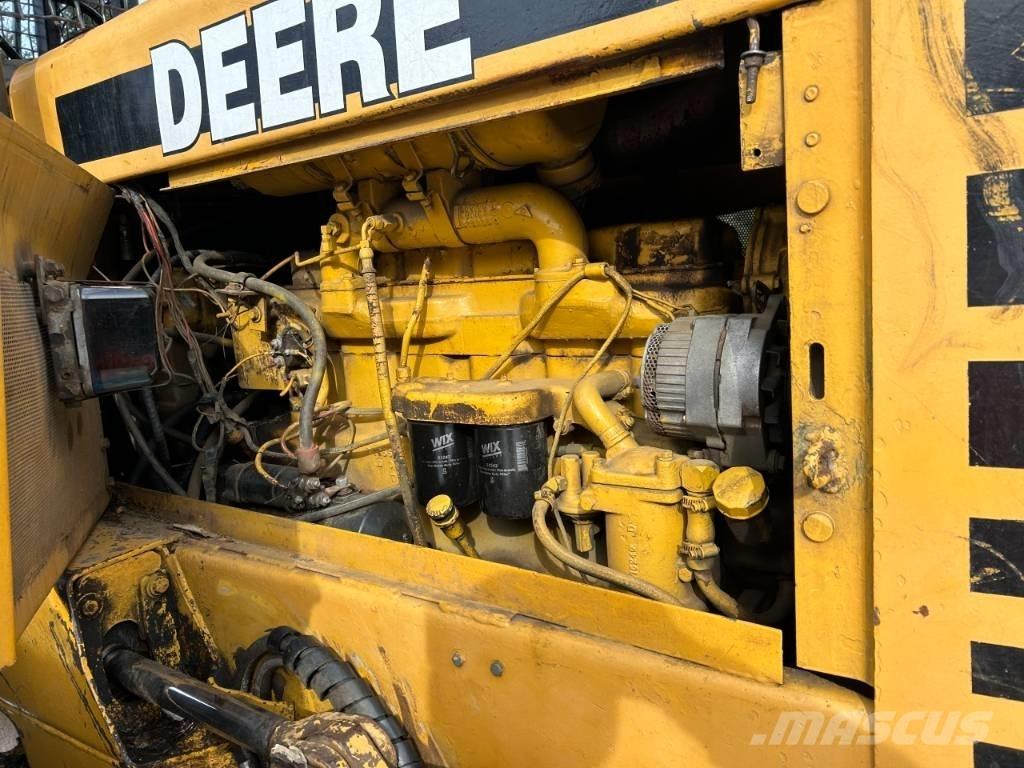 John Deere 640 D Débusqueur