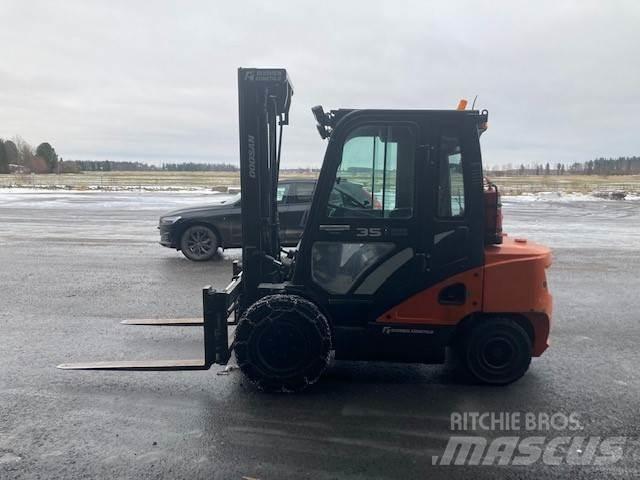 Doosan D35C-7 Chariots diesel