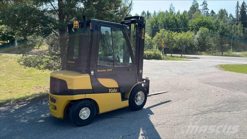 Yale GDP 25 VX Chariots diesel