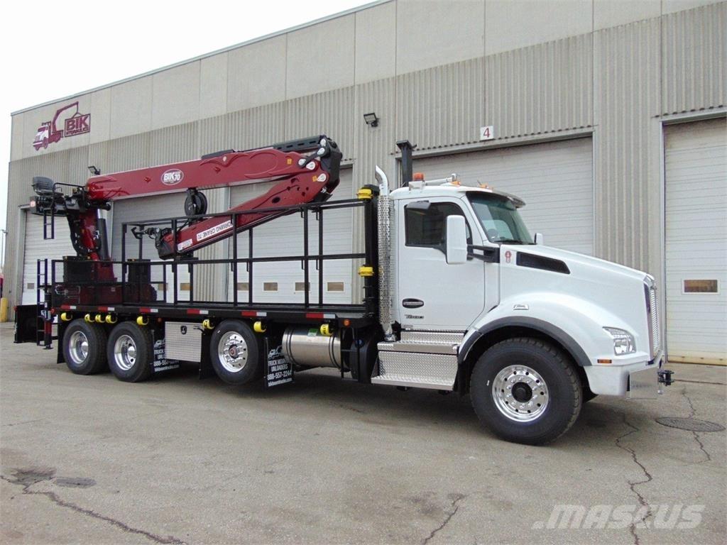 BIK FC-70 Camion plateau ridelle avec grue