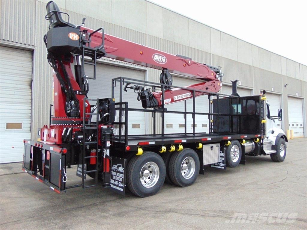 BIK FC-70 Camion plateau ridelle avec grue