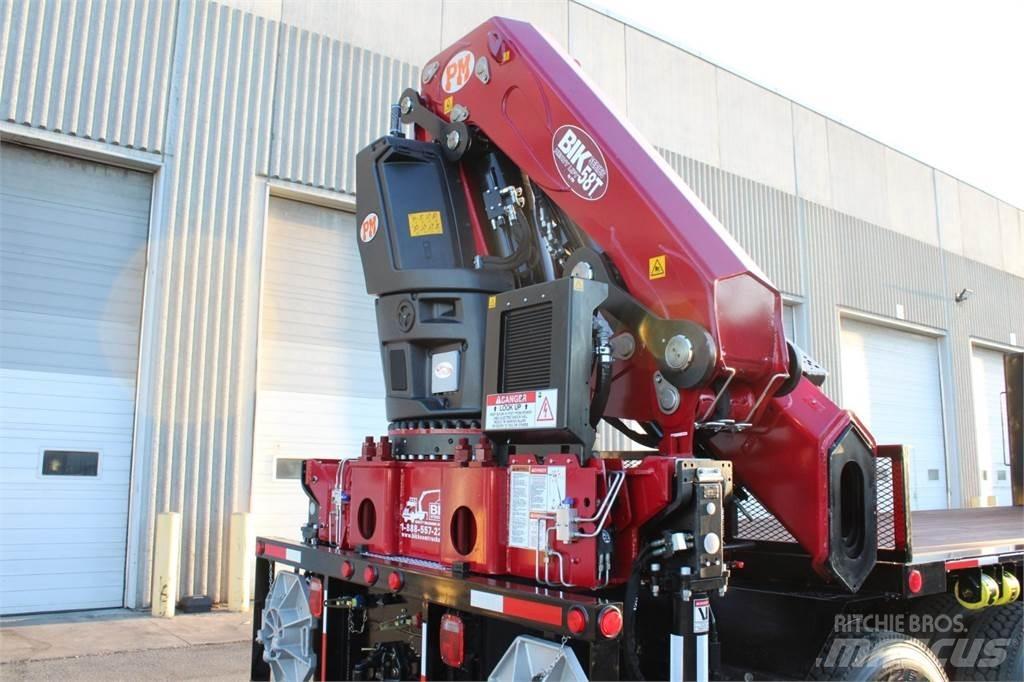 BIK HL 58T Camion plateau ridelle avec grue
