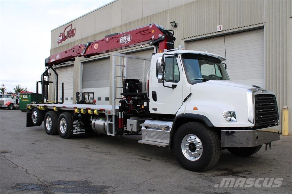 BIK WC 75 Camion plateau ridelle avec grue