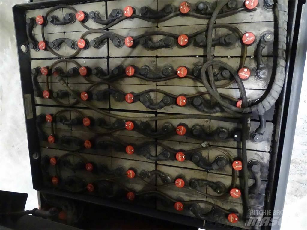 Linde E25L-01 Chariots élévateurs électriques