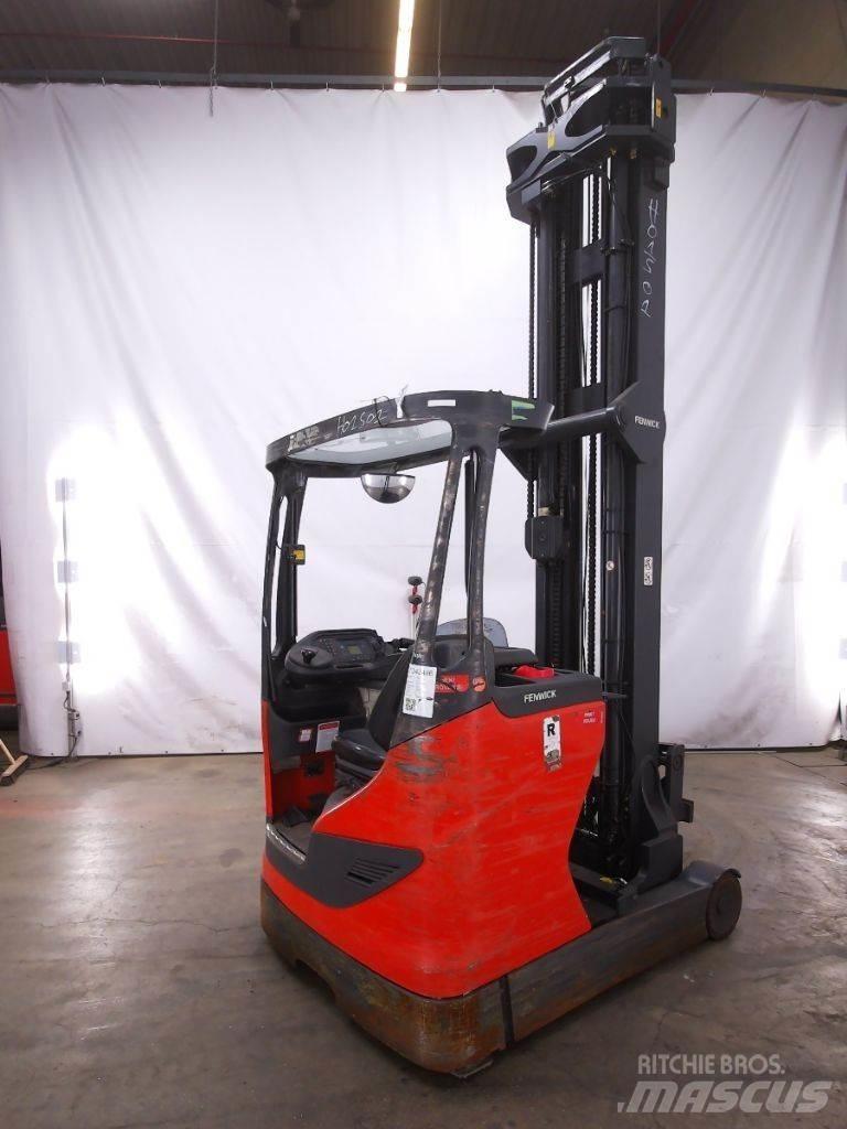 Linde R16HD-01 Chariot à mât rétractable