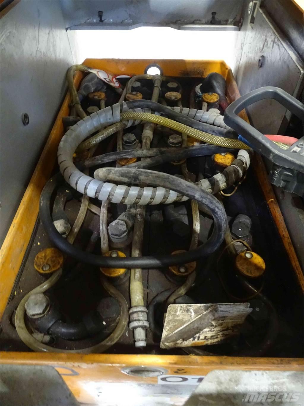 Still EK-X10 Préparateur de commande haute levée