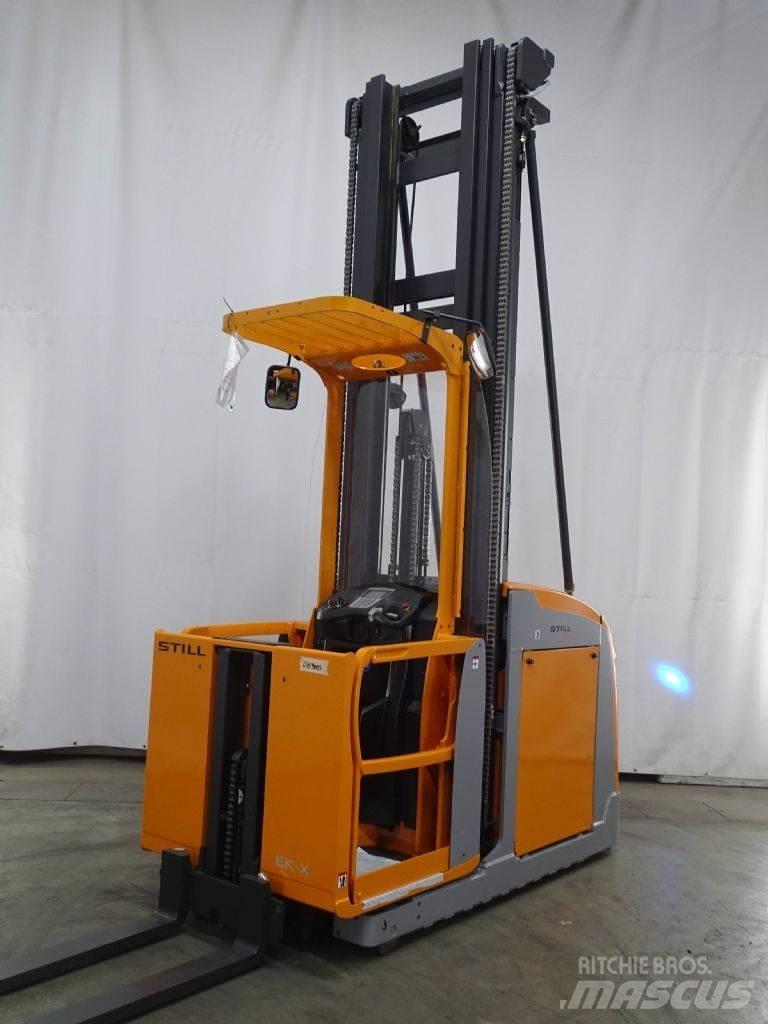 Still EK-X48 Préparateur de commande haute levée