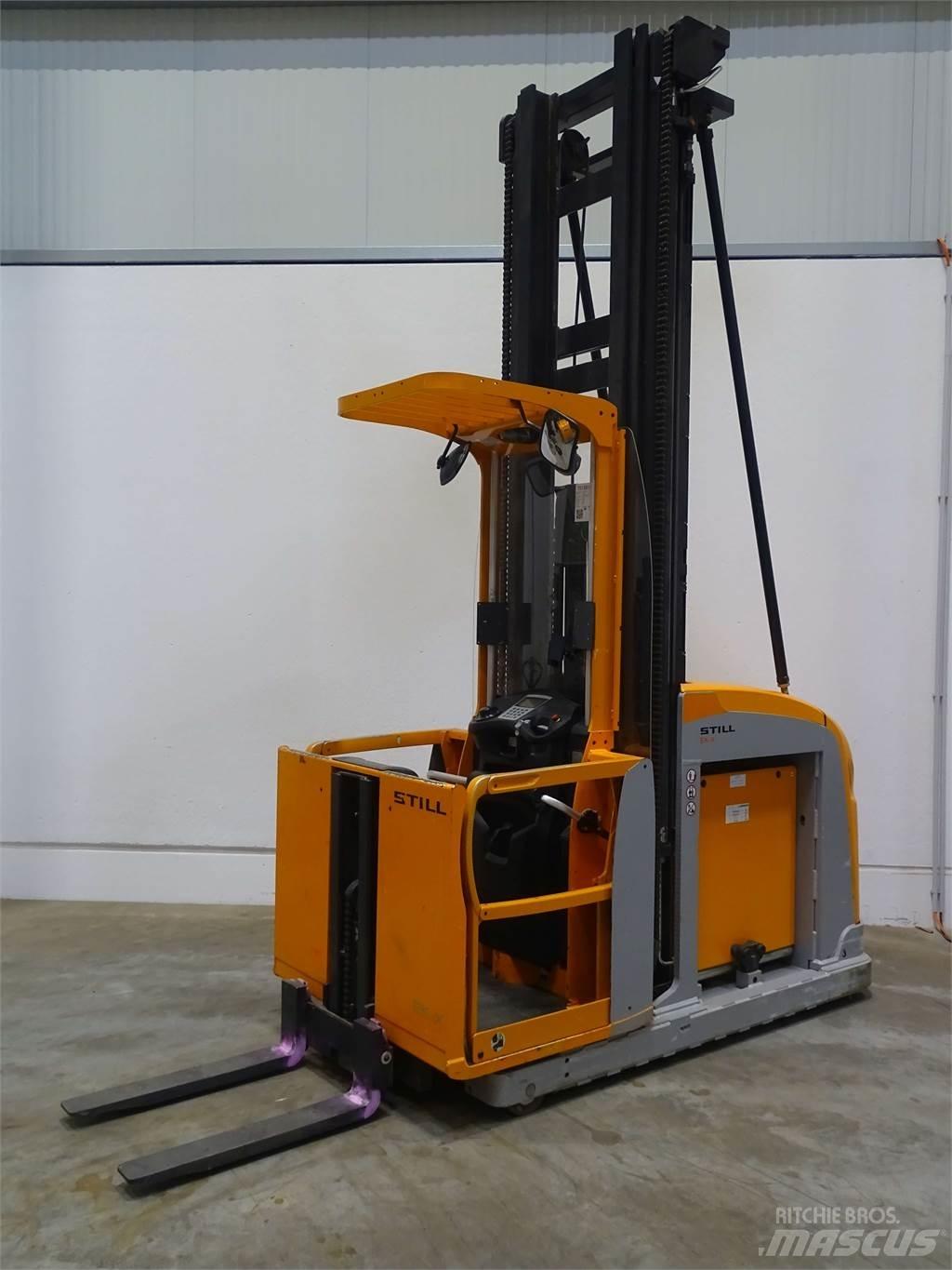Still EK-X48 Préparateur de commande haute levée