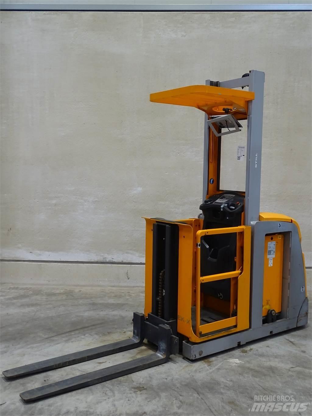 Still EK-X790 Préparateur de commande haute levée