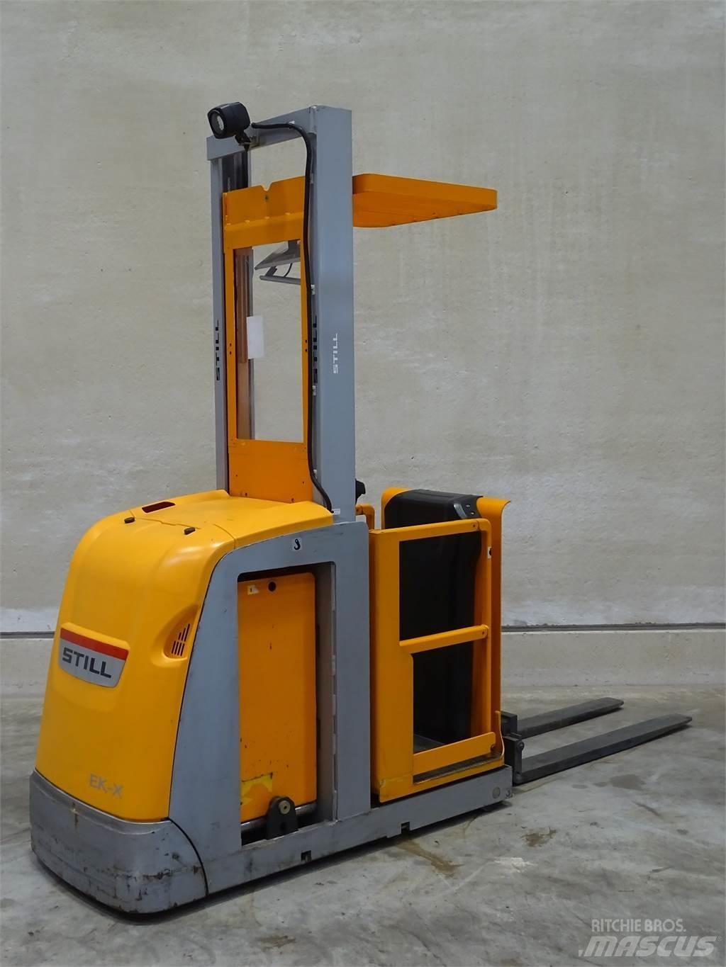 Still EK-X790 Préparateur de commande haute levée