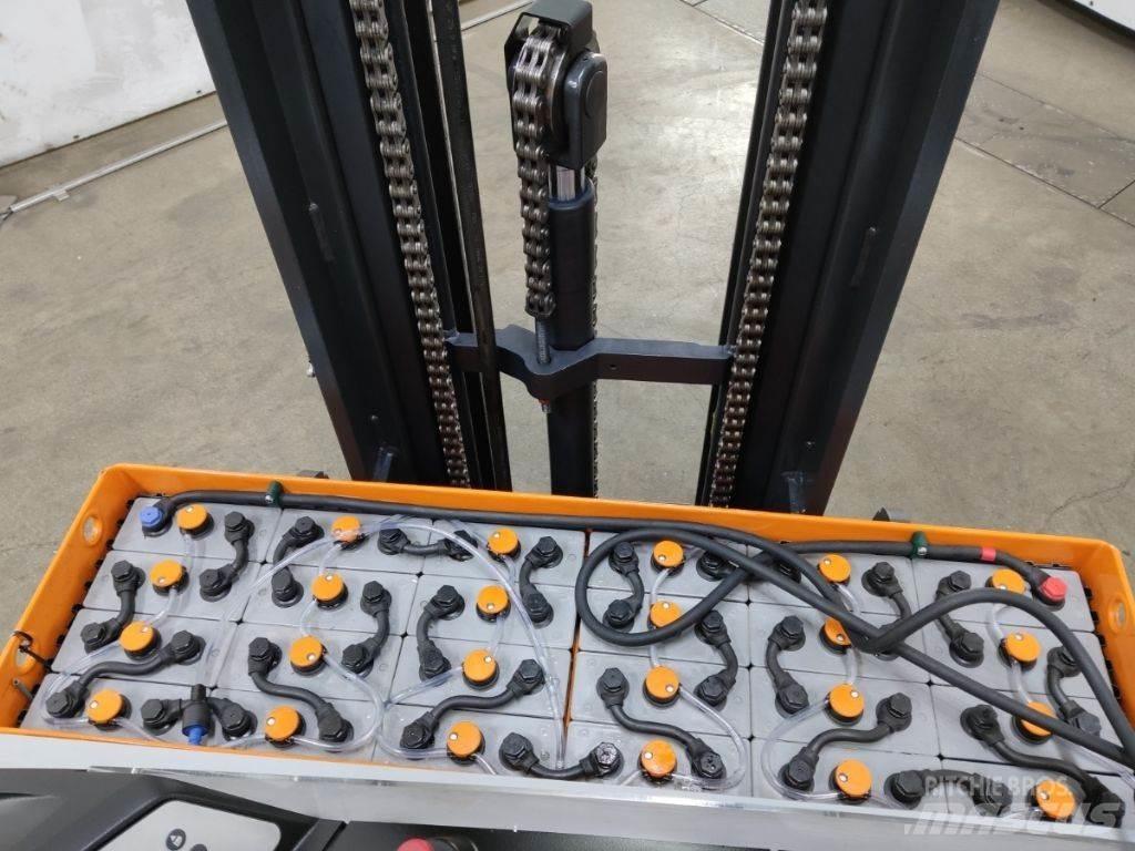 Still FM-X10 Chariot à mât rétractable