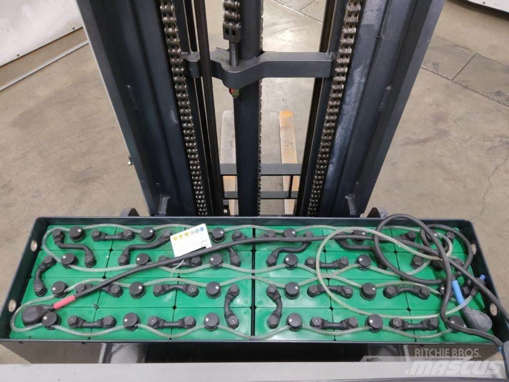Still FM-X14 Chariot à mât rétractable