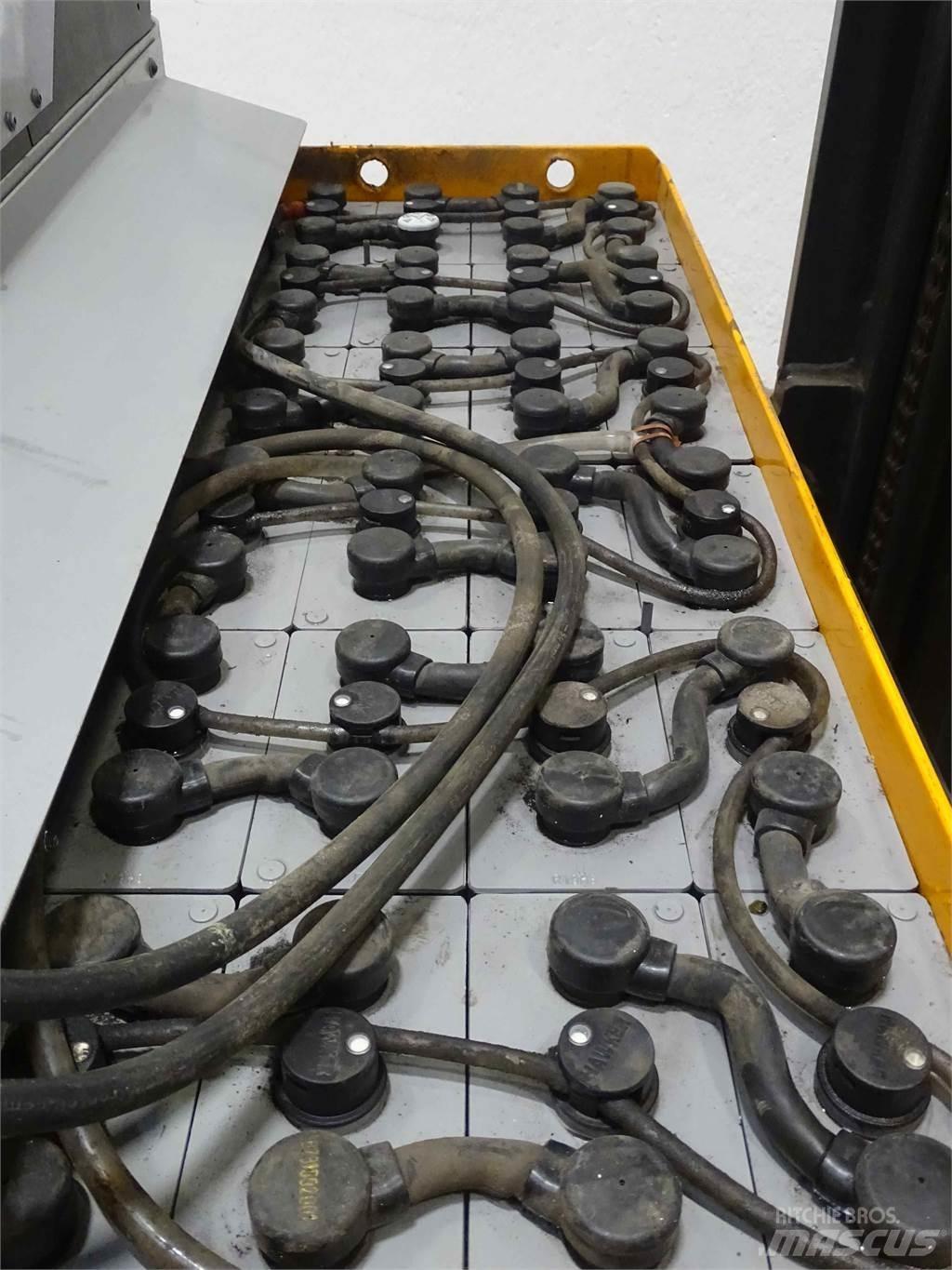 Still FM-X14 Chariot à mât rétractable
