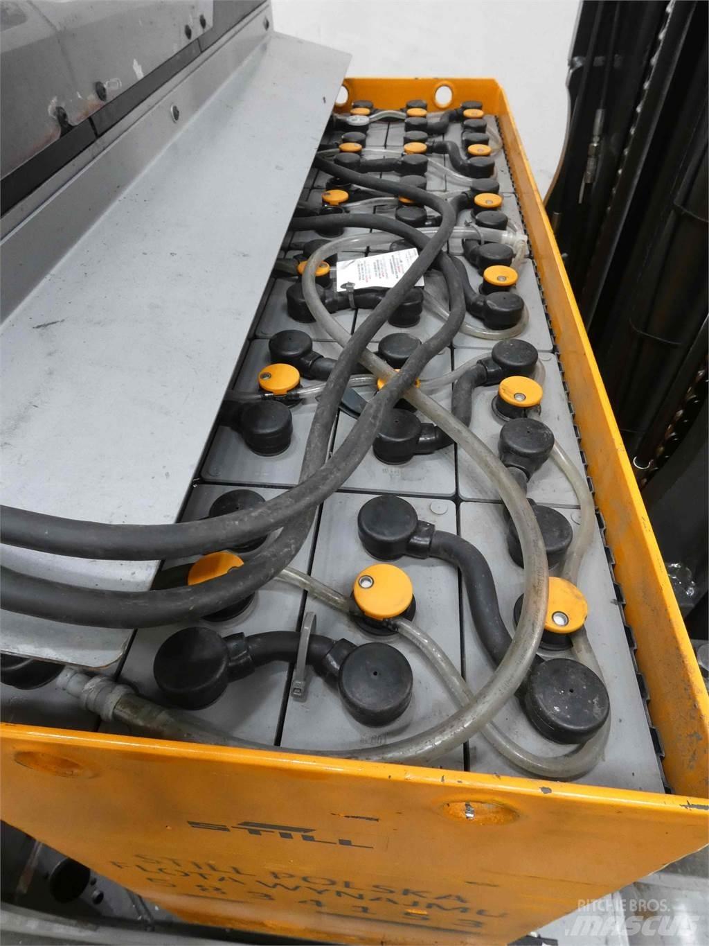 Still FM-X14 Chariot à mât rétractable