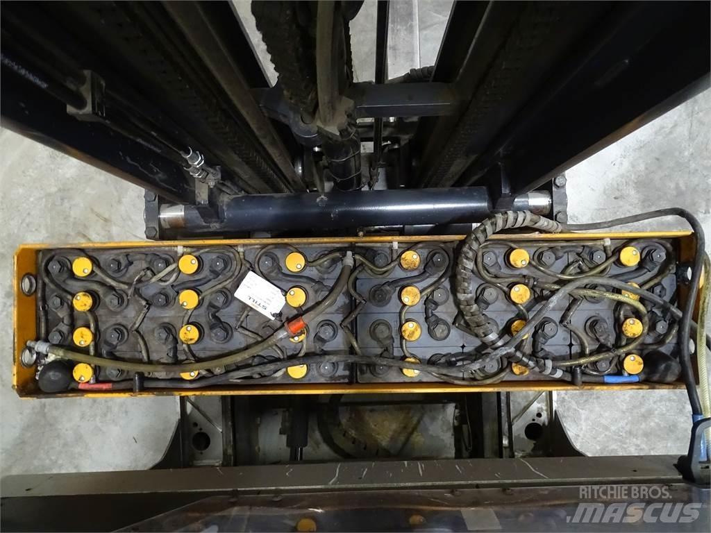 Still FM-X14 Chariot à mât rétractable