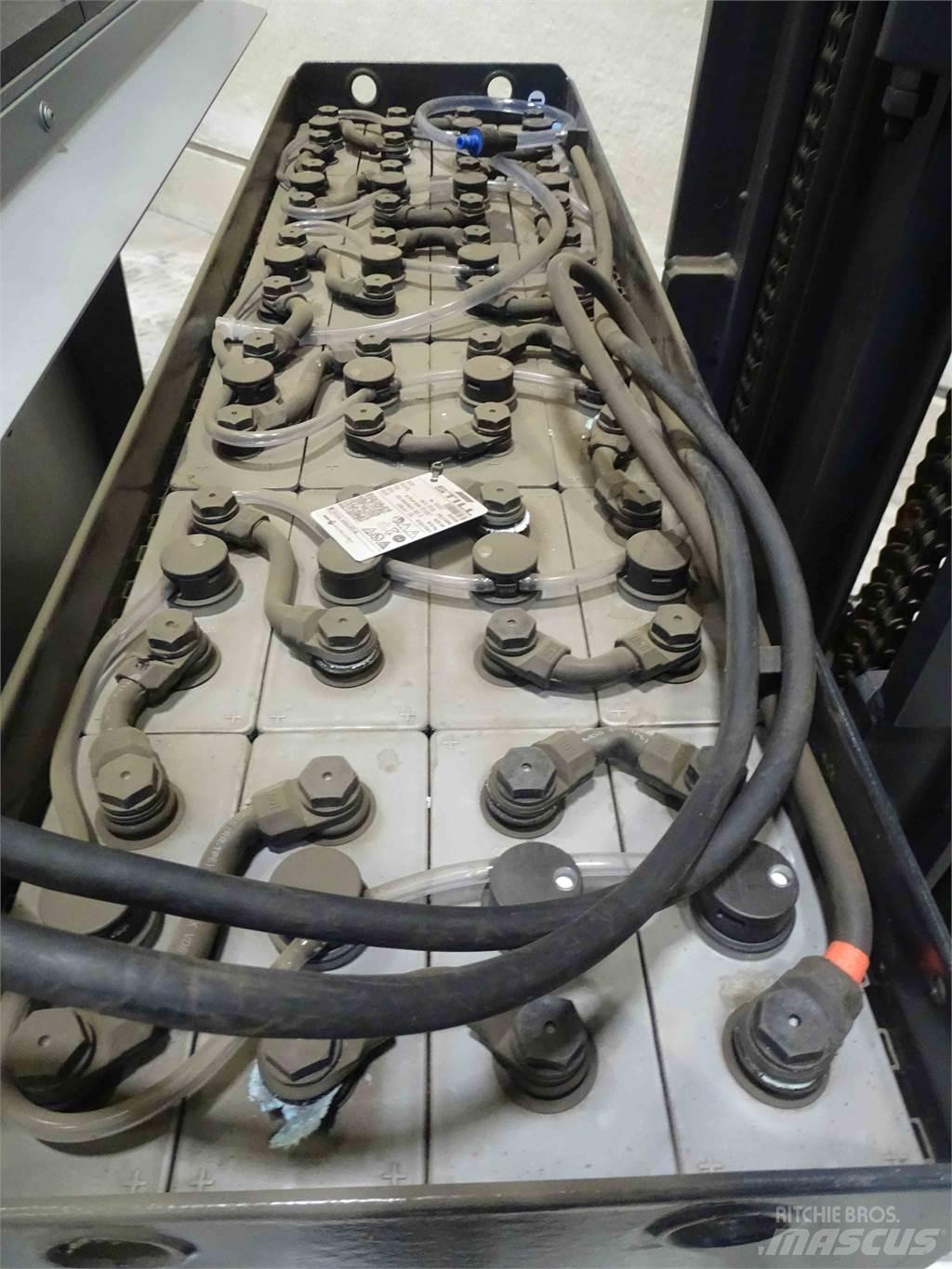 Still FM-X14 Chariot à mât rétractable