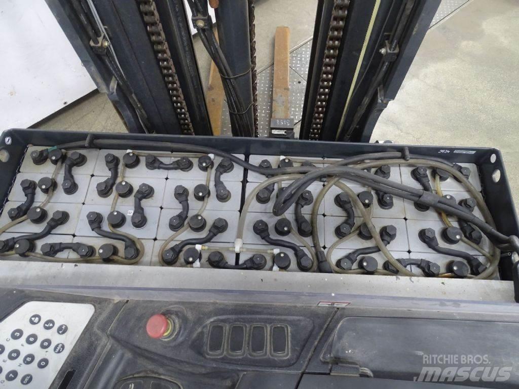 Still FM-X17 Chariot à mât rétractable