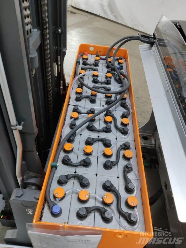 Still FM-X17 Chariot à mât rétractable