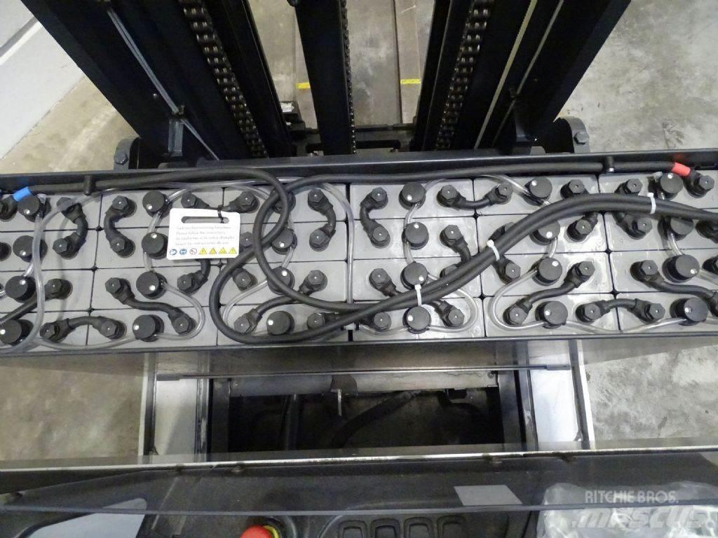 Still FM-X17 Chariot à mât rétractable