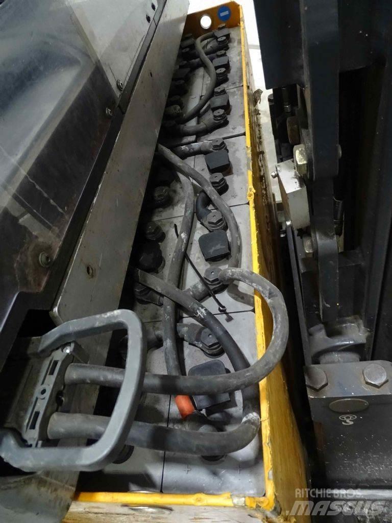 Still FM-X17 Chariot à mât rétractable