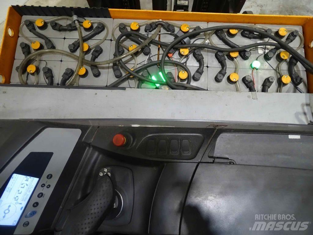 Still FM-X17 Chariot à mât rétractable