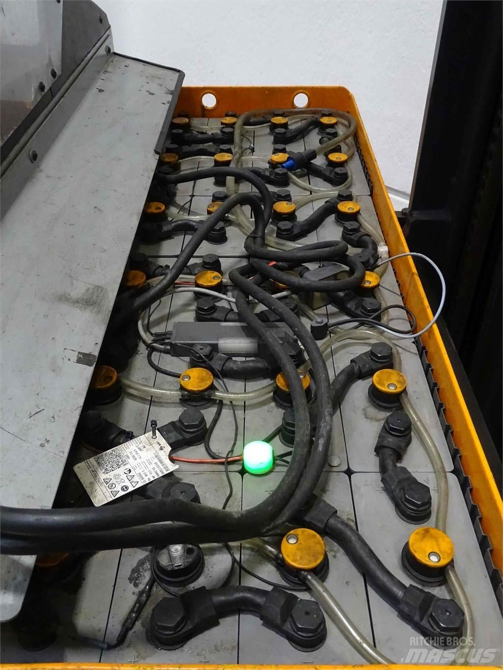 Still FM-X17 Chariot à mât rétractable