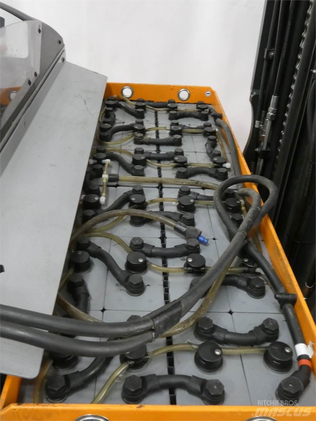 Still FM-X17 Chariot à mât rétractable