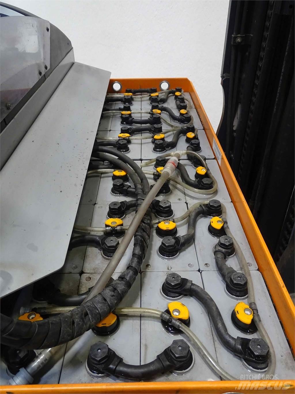 Still FM-X17 Chariot à mât rétractable