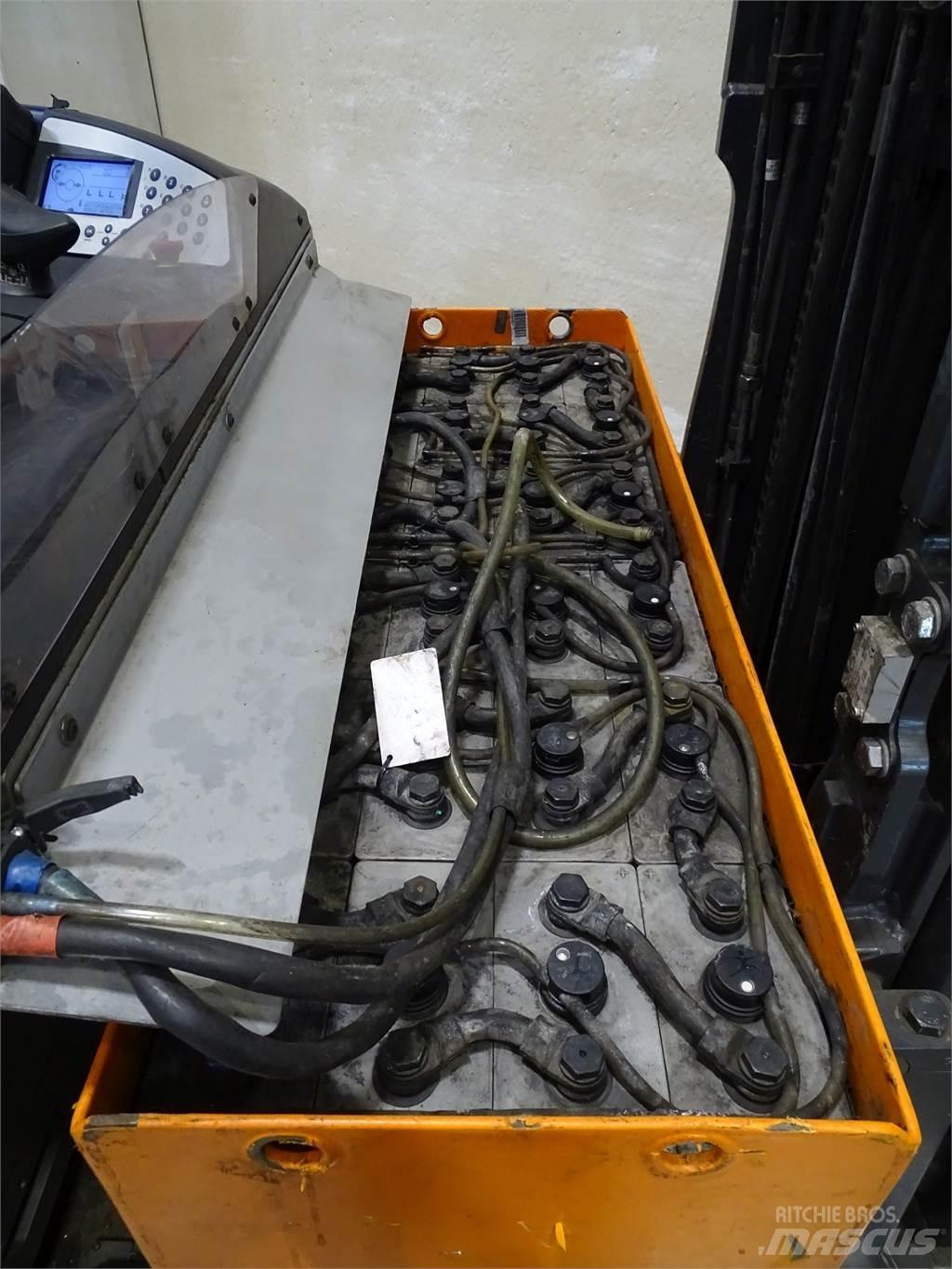 Still FM-X17 Chariot à mât rétractable