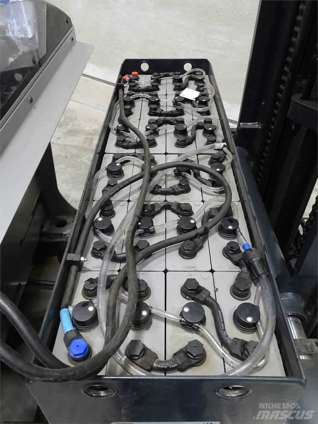 Still FM-X17 Chariot à mât rétractable