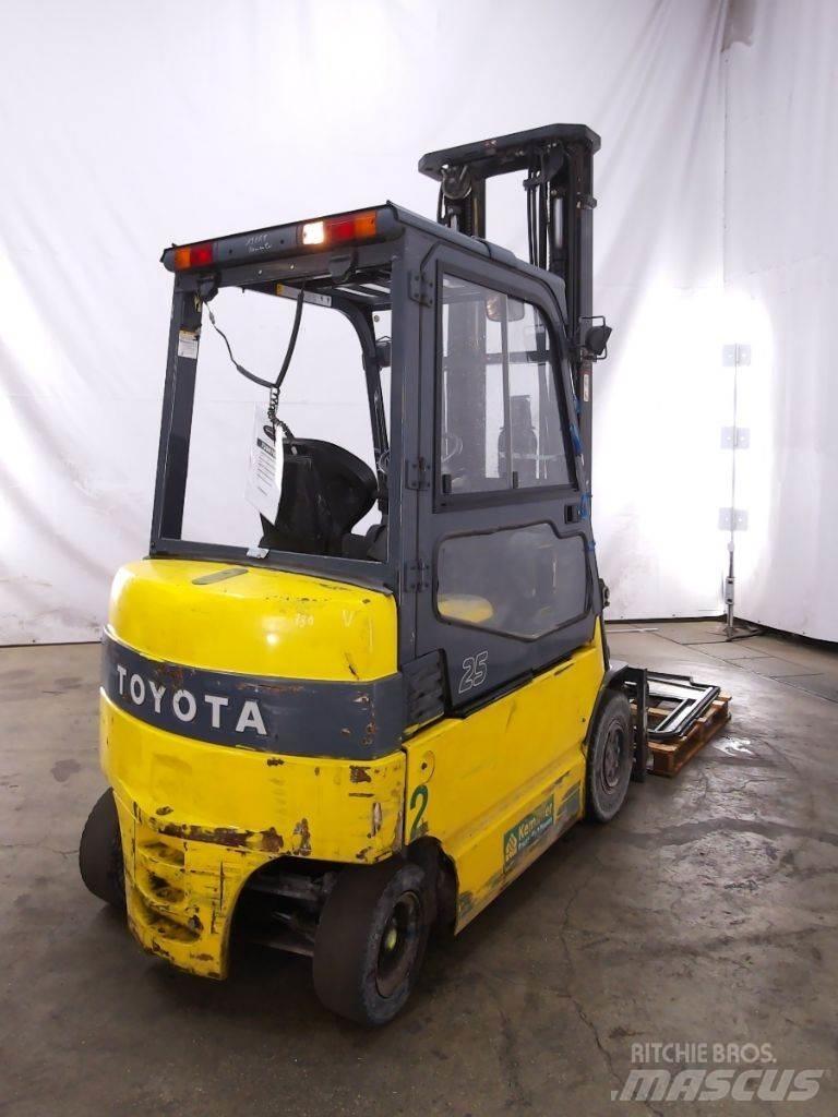 Toyota 7FBMF25 Chariots élévateurs électriques