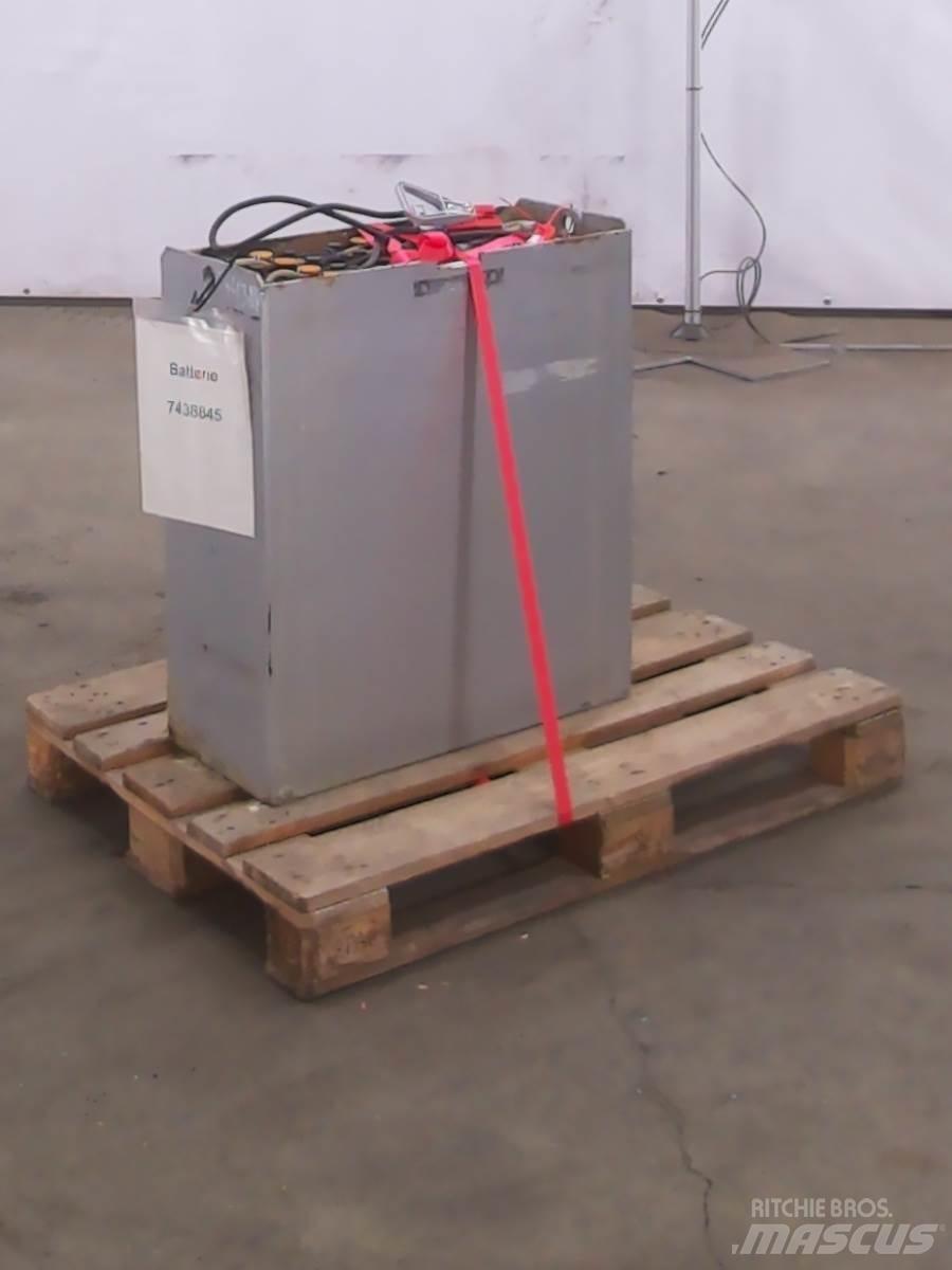  Weitere 24V465AH Autres Chariots élévateurs