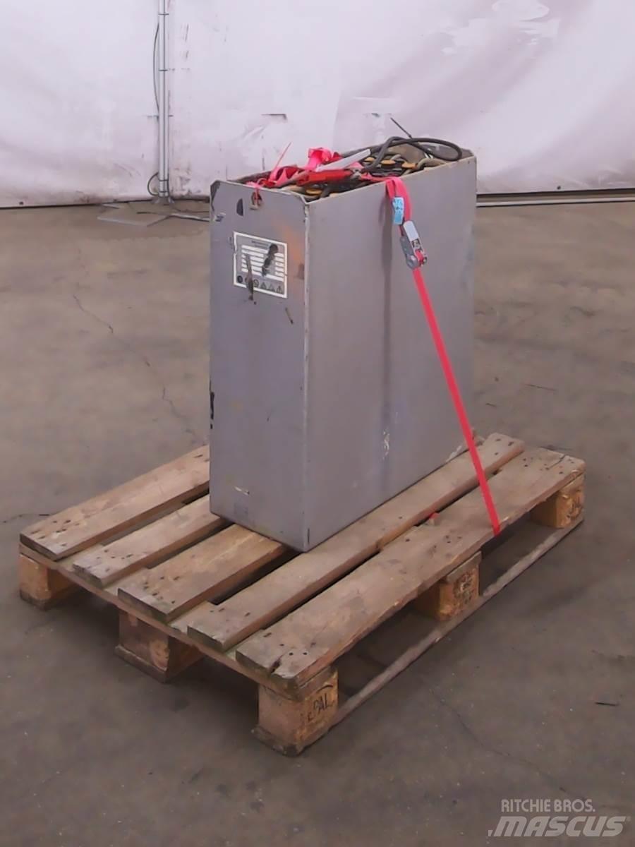  Weitere 24V465AH Autres Chariots élévateurs